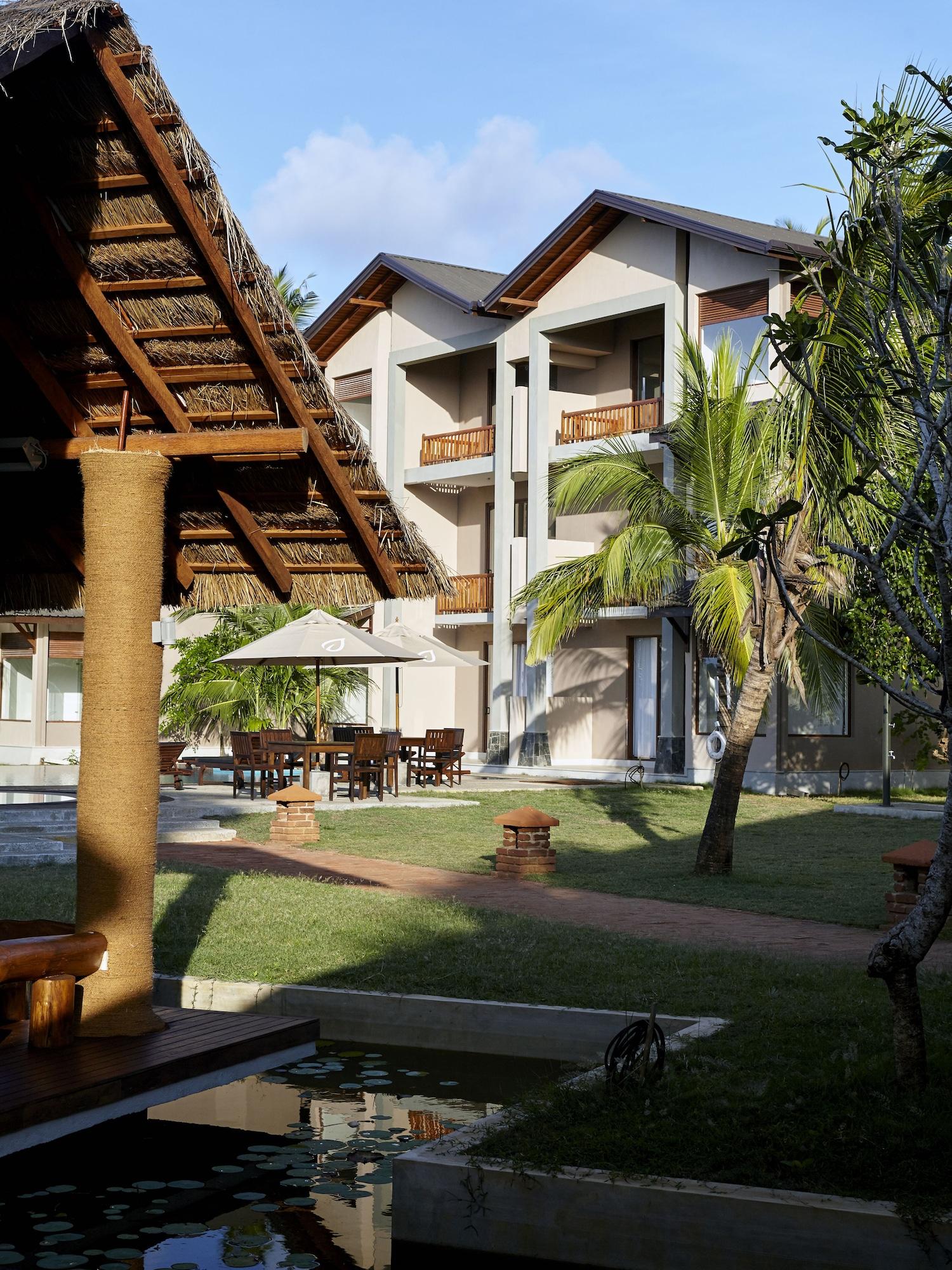 Amaranthe Bay Resort & Spa Trincomalee Exterior photo