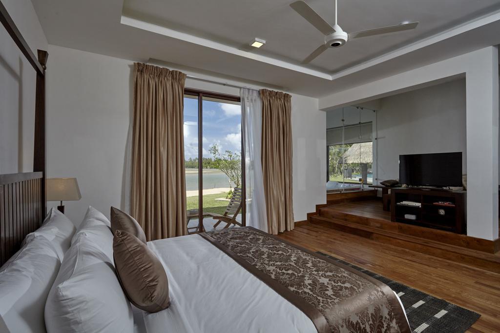 Amaranthe Bay Resort & Spa Trincomalee Room photo